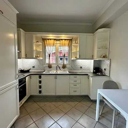 Bruskos Deluxe Villa *