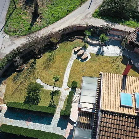 Villa Bruskos Deluxe *