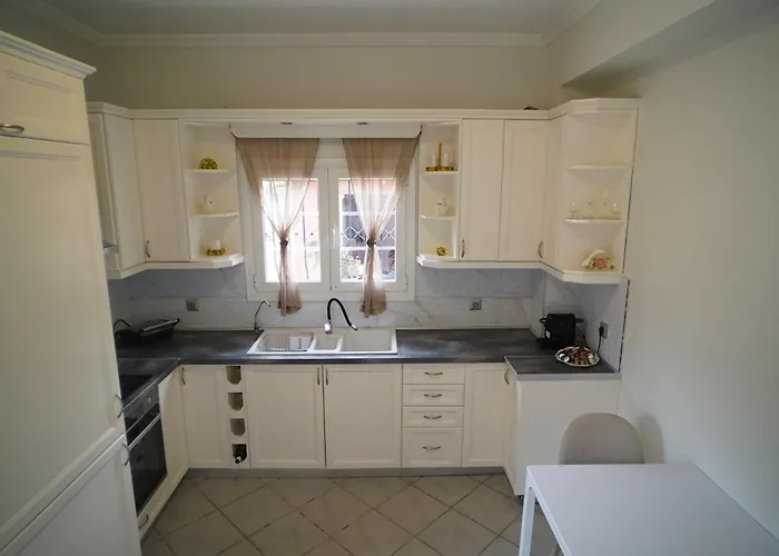 Bruskos Deluxe Villa