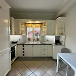 Bruskos Deluxe Villa *